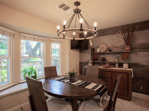 1806  Old Oak Drive , Arlington Texas 76012