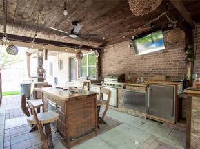 1806  Old Oak Drive , Arlington Texas 76012