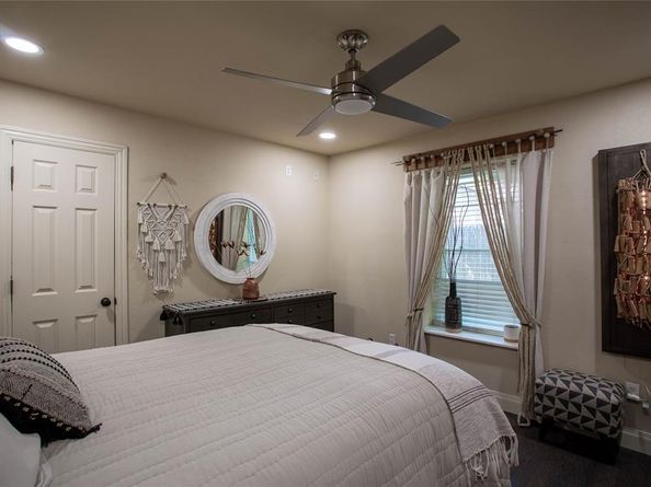 1806  Old Oak Drive , Arlington Texas 76012