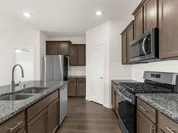 1100  Western Way , Princeton Texas 75407