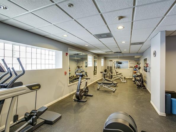 2305  Worthington Street  104, Dallas Texas 75204