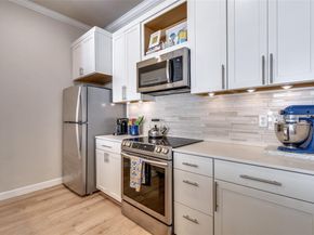 2305  Worthington Street  104, Dallas Texas 75204