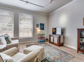 2305  Worthington Street  104, Dallas Texas 75204