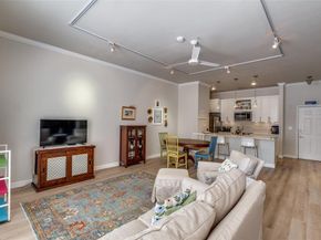 2305  Worthington Street  104, Dallas Texas 75204