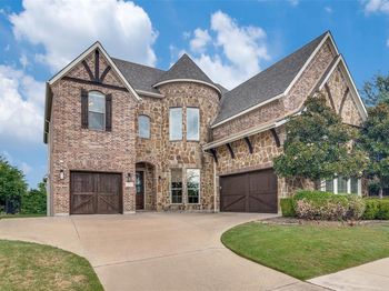 794  Featherstone Drive 