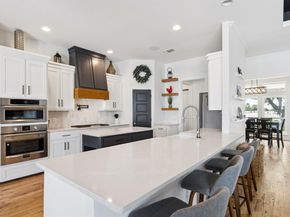 800  Round Hill Road , Fort Worth Texas 76131