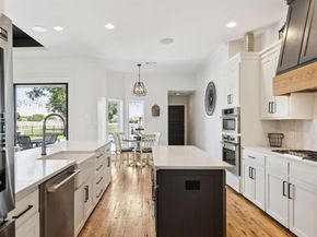 800  Round Hill Road , Fort Worth Texas 76131