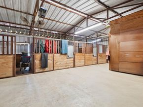800  Round Hill Road , Fort Worth Texas 76131