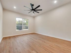 1623  Lansford Avenue , Dallas Texas 75224