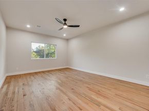 1623  Lansford Avenue , Dallas Texas 75224