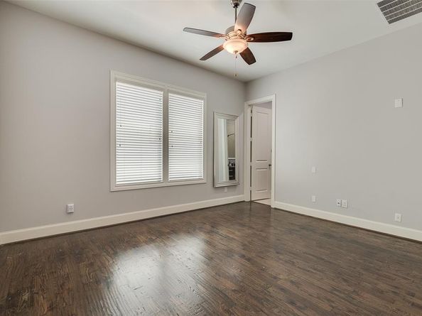 2160  Helsminster Drive , Dallas Texas 75201