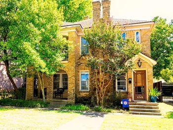 6250  Palo Pinto Avenue 
