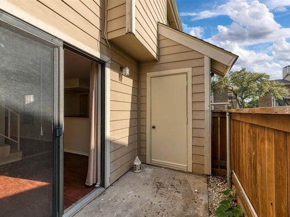 4748  Old Bent Tree Lane  1601, Dallas Texas 75287