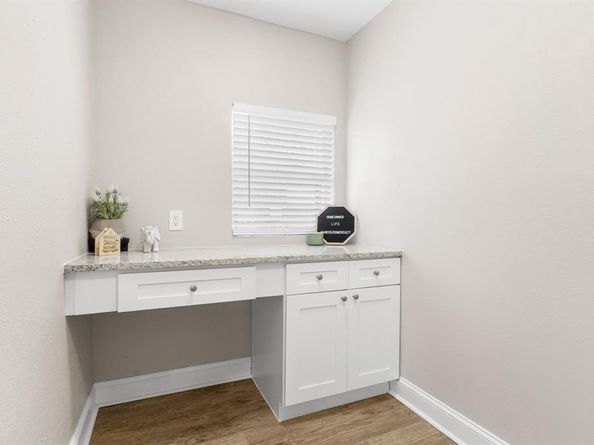 714  Pleasant Valley Road , Garland Texas 75040