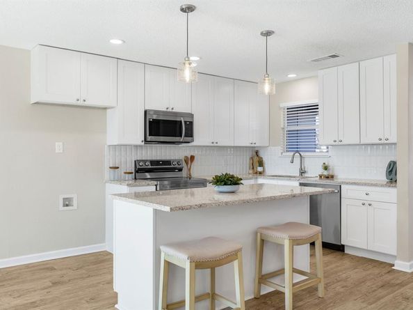 714  Pleasant Valley Road , Garland Texas 75040