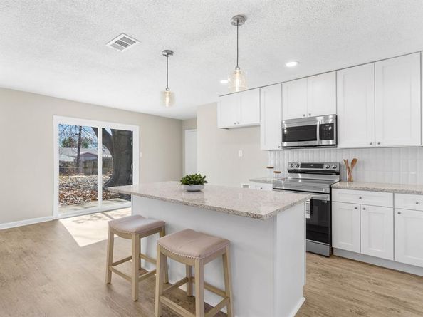 714  Pleasant Valley Road , Garland Texas 75040