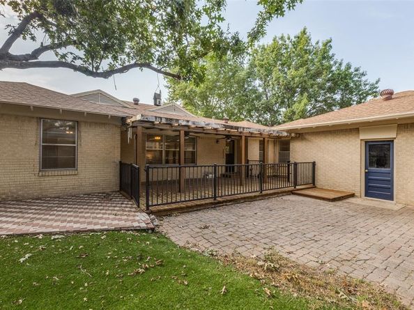 9735  Cloister Drive , Dallas Texas 75228
