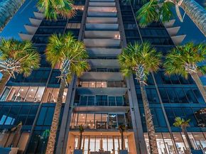 3130 N Harwood Street  3202, Dallas Texas 75201