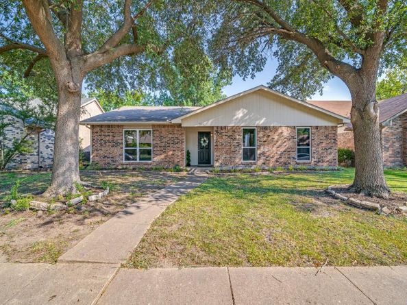 9322  Shipman Street , Rowlett Texas 75088