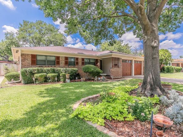 5828  Westcrest Drive W, Edgecliff Village Texas 76134