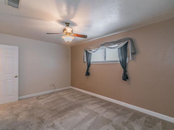 5828  Westcrest Drive W, Edgecliff Village Texas 76134