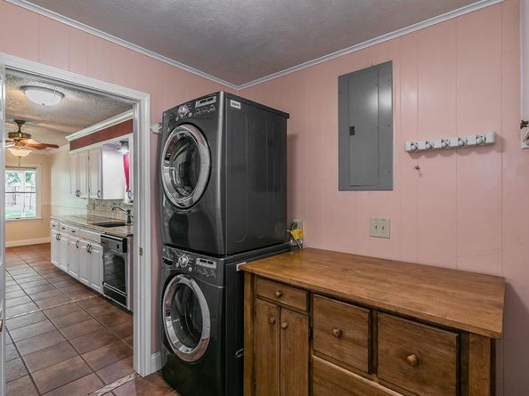 5828  Westcrest Drive W, Edgecliff Village Texas 76134