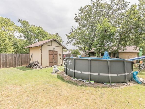820  lake view Ridge , White Settlement Texas 76108