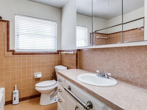 10060  San Lorenzo Drive , Dallas Texas 75228