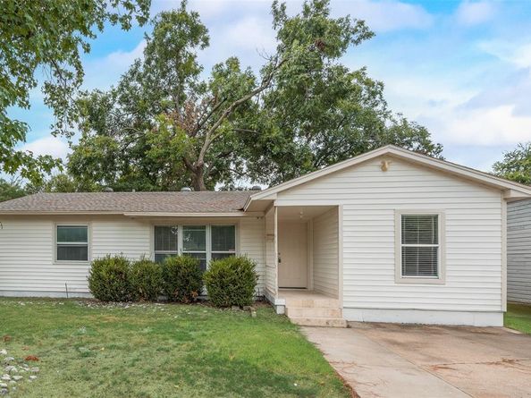 2226  Cartwright Street , Irving Texas 75062
