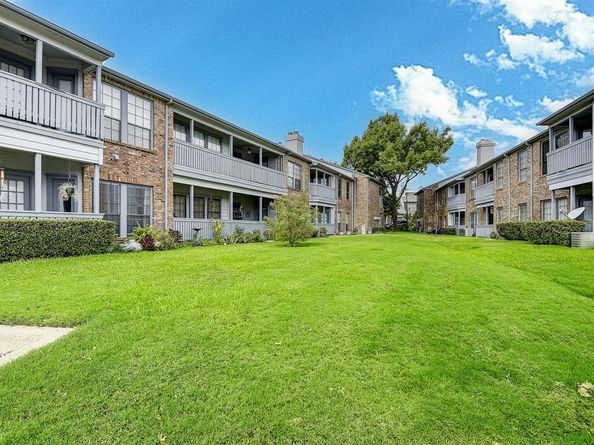 3101  Townbluff Place  814, Plano Texas 75075