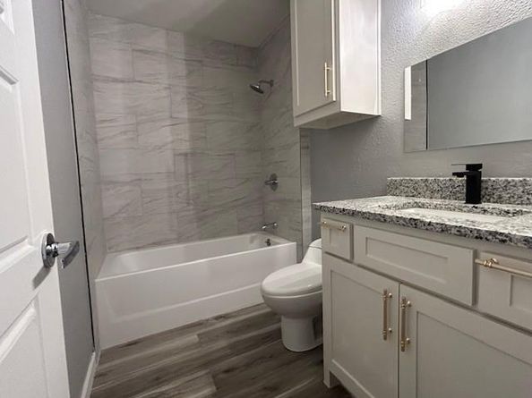 1513  Oakbrook Court , Lancaster Texas 75134