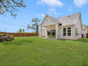 705  Ross Trail , Arlington Texas 76012