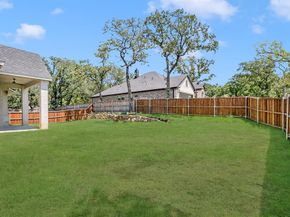 705  Ross Trail , Arlington Texas 76012