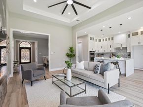 705  Ross Trail , Arlington Texas 76012