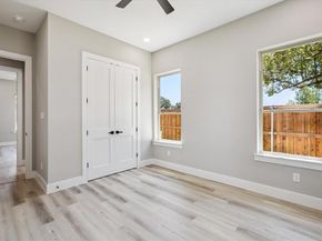 705  Ross Trail , Arlington Texas 76012