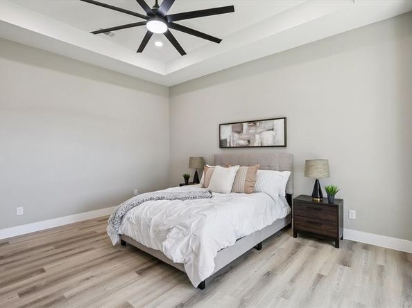 705  Ross Trail , Arlington Texas 76012