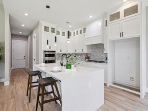 705  Ross Trail , Arlington Texas 76012