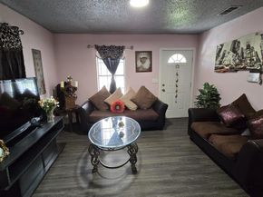 722  Atlanta Street , Fort Worth Texas 76104