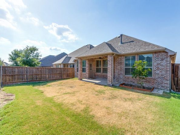 716  Esk Avenue , Celina Texas 75009