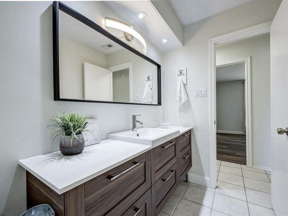 1716  Rosemeade Circle , Carrollton Texas 75007