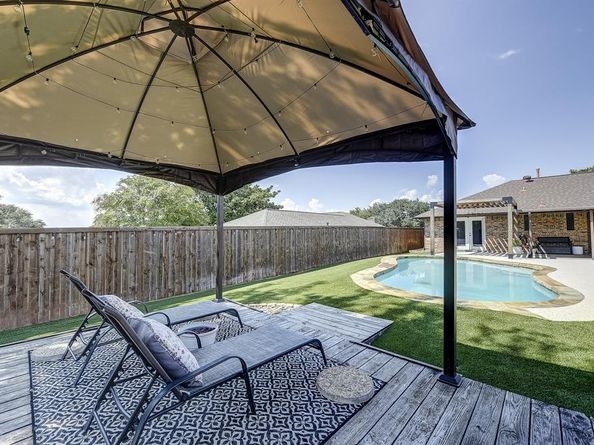 1716  Rosemeade Circle , Carrollton Texas 75007