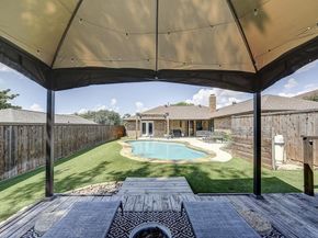 1716  Rosemeade Circle , Carrollton Texas 75007