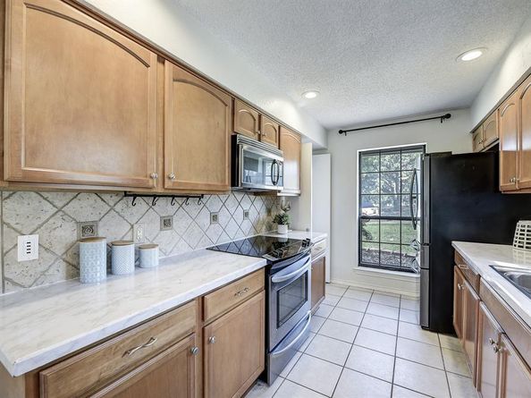 1716  Rosemeade Circle , Carrollton Texas 75007
