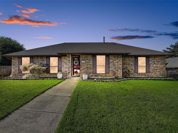 1716  Rosemeade Circle , Carrollton Texas 75007