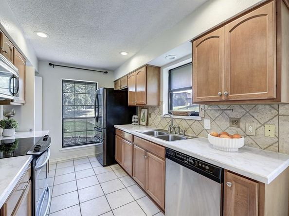1716  Rosemeade Circle , Carrollton Texas 75007