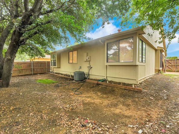 205  Valley Spring Drive , Arlington Texas 76018