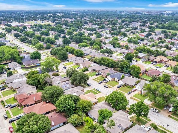 205  Valley Spring Drive , Arlington Texas 76018