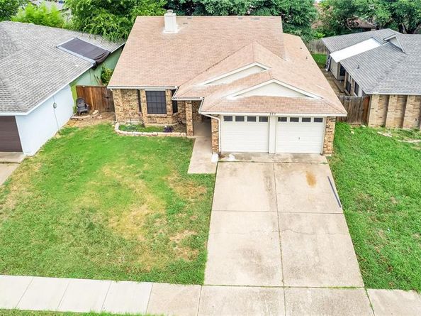 205  Valley Spring Drive , Arlington Texas 76018