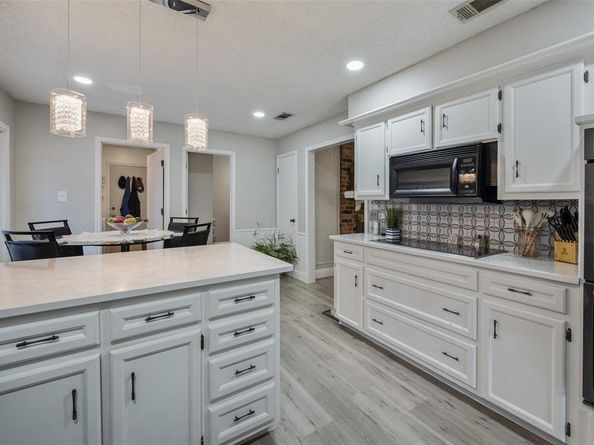 1817  Guildford Street , Garland Texas 75044