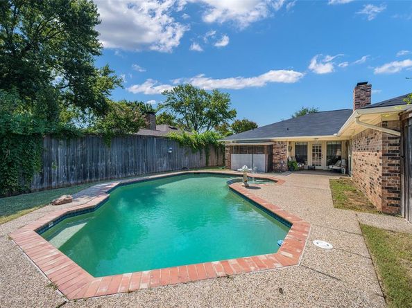 1817  Guildford Street , Garland Texas 75044